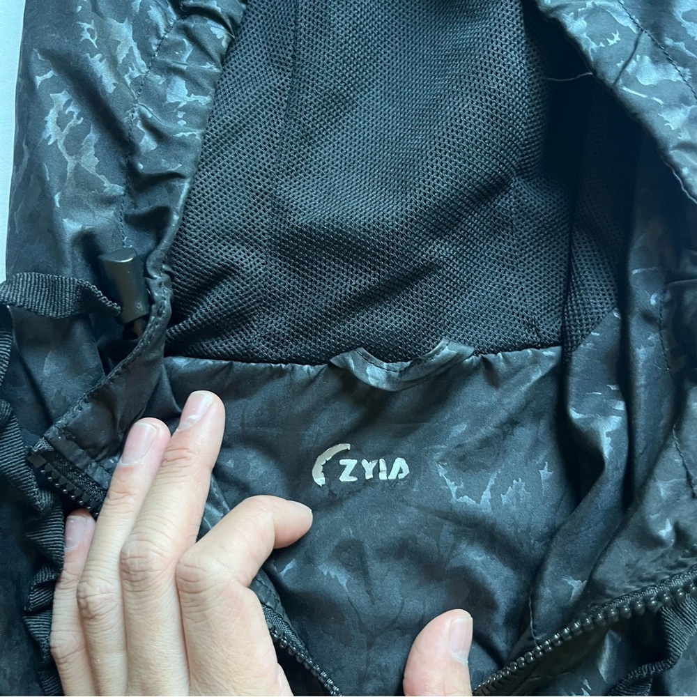 ZYIA ACTIVE black leopard print waxed shiny hoodie zip up athletic mesh jacket - Picture 7 of 8
